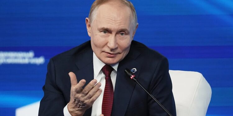 پوتین: اسرائیل به ما گفته به‌دنبال درگیری با ایران نیست