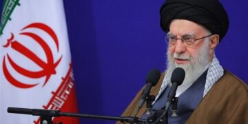 خبرآنلاین – ببینید | بلال قریشی، بازیگر مشهور پاکستانی: عاشق آیت‌الله خامنه‌ای هستم